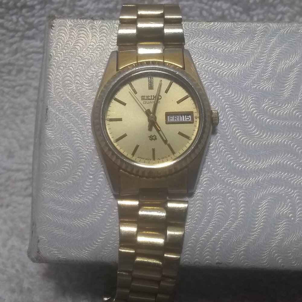 Seiko Quartz Watch 3E23-0A69 SQ Day Date Gold Bracelet President New Bat Works